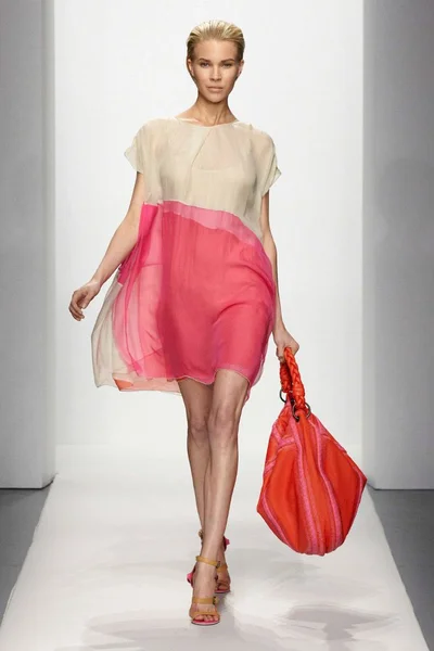 Look 23
